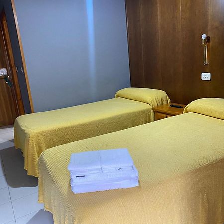 Hostal Los Valles Bielsa Bagian luar foto